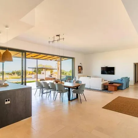 Exclusive Pool In Апартаменты