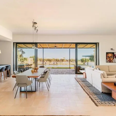 Апартаменты Exclusive Pool In Патра