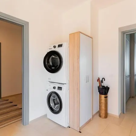 Апартаменты Exclusive Pool In Патра